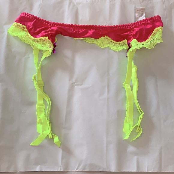 Victoria’s Secret Garter Belt - Picture 1 of 5